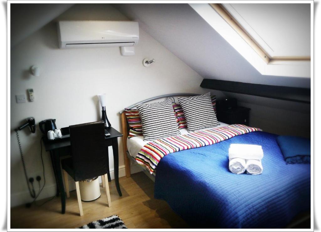 London Malvern Road Rooms To Let Room photo